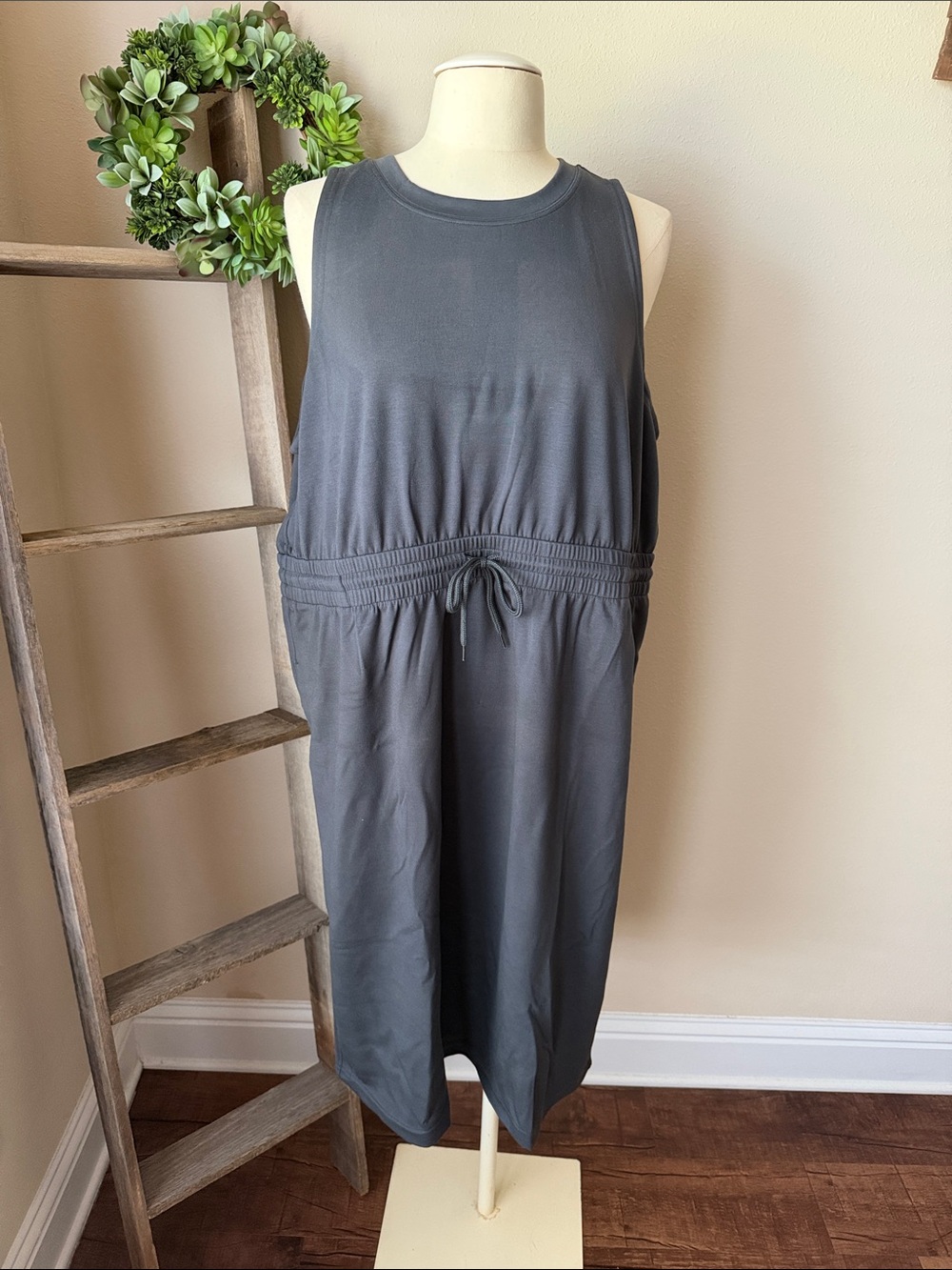 Serra grey midi dress